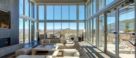 TV, fireplace, offices