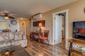 TV - Maalaea gem, 2bd Oceanview by the beach (Wailuku)
