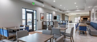 Comfort Suites Scottsdale Talking Stick Entertainment District