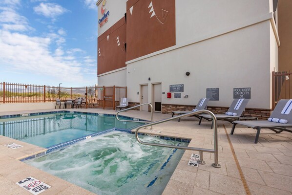 Unclassified image, 1 of 32, button - Comfort Suites Scottsdale Talking Stick Entertainment District (Scottsdale)