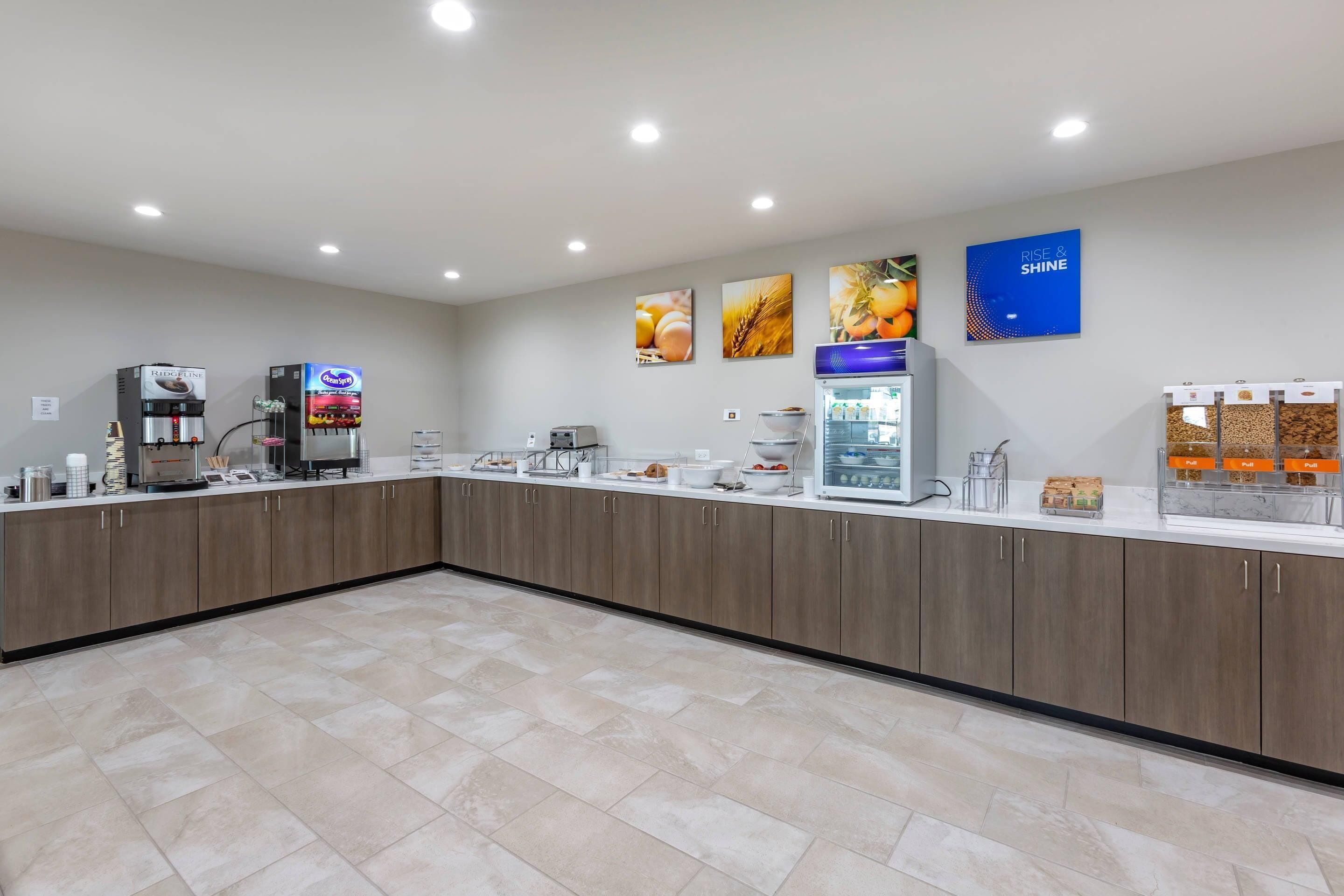 free daily continental breakfast