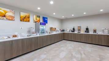 Free daily continental breakfast