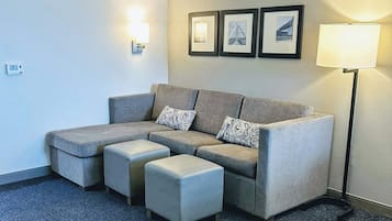 2 Queen Beds, Oversized 1 Room Suite, Mobility