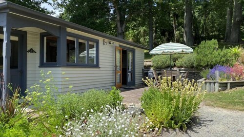 Otahuna Hideaway-Secluded and private 1 bedroom cottage