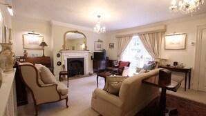 Tradisjonell leilighet, privat bad | Lounge