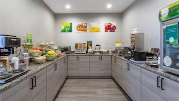 Free daily continental breakfast