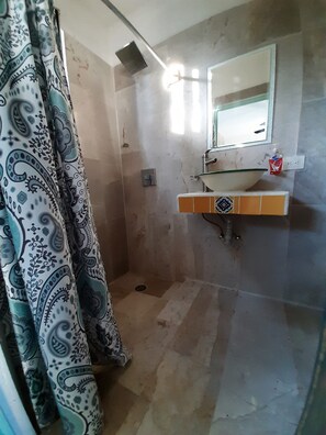 Dusche, Regendusche, Handtücher