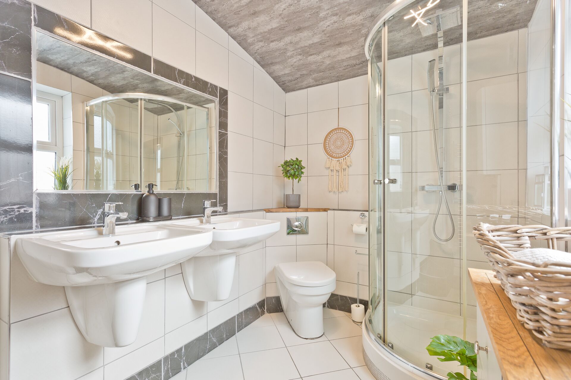 House, Private Bathroom | Bathroom