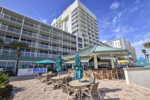 Exterior -   🏖️Beautiful Ocean Views🏝️ Clean room with small balcony           (Daytona Beach)