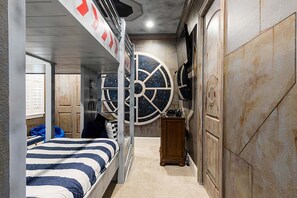 7 bedrooms, iron/ironing board, WiFi, bed sheets