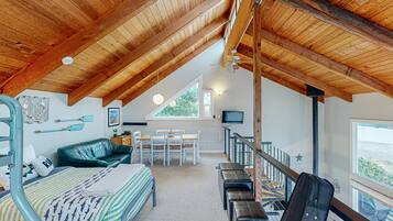 1 slaapkamer, een strijkplank/strijkijzer, internet, beddengoed