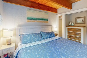 1 bedroom, iron/ironing board, internet, bed sheets