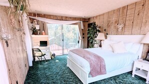 4 多间卧室、办公桌、熨斗/熨衣板、旅行婴儿床