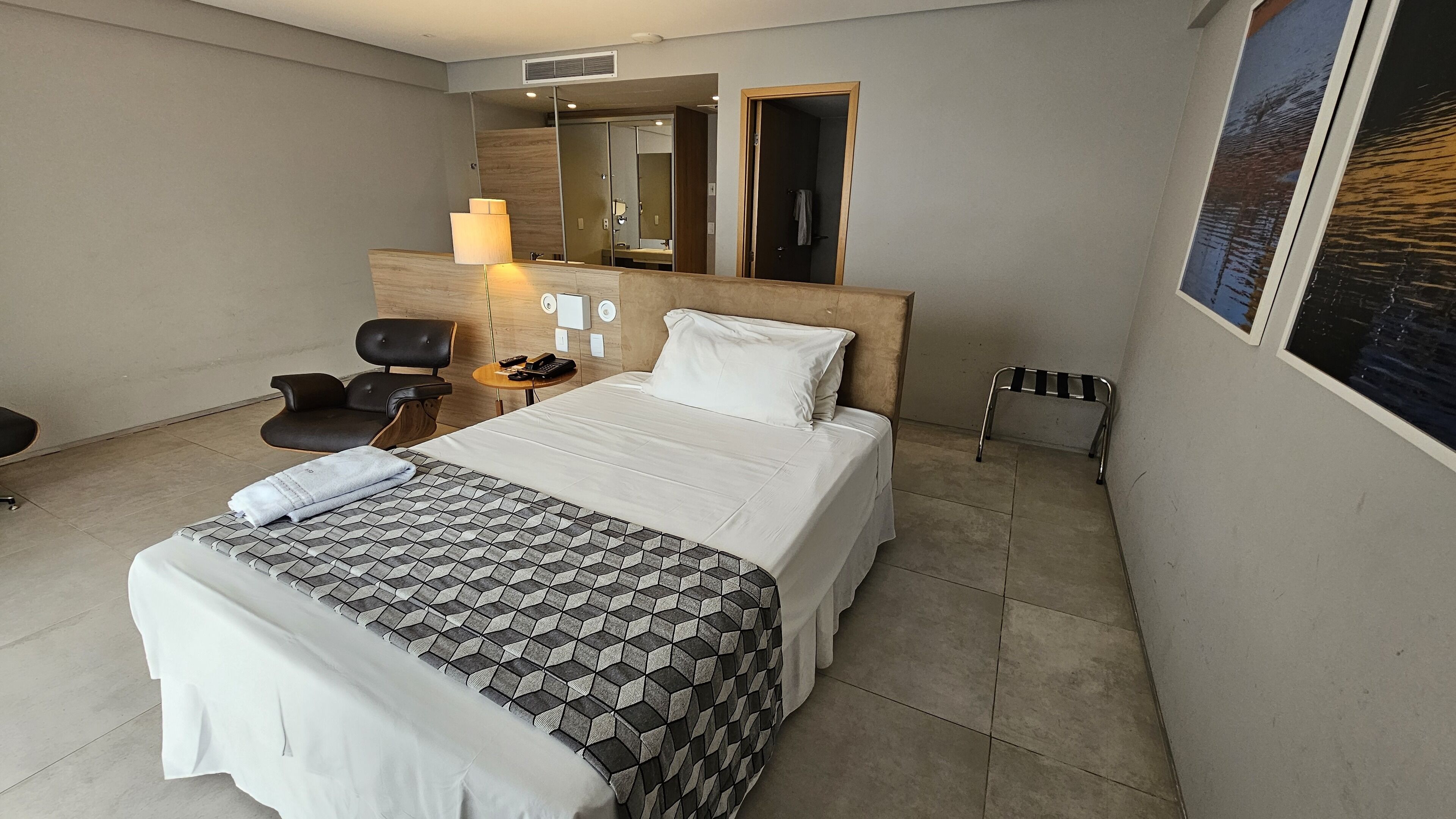 standard room, ocean view | 1 bedroom, hypo-allergenic bedding, in-room safe, laptop workspace