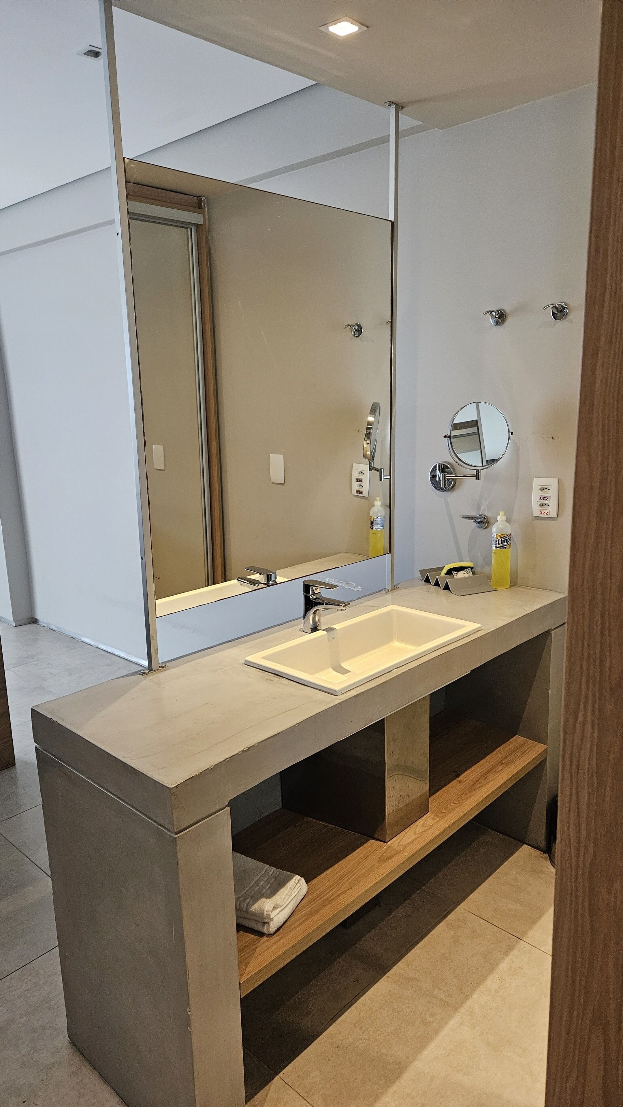 standard room, ocean view | wardrobe