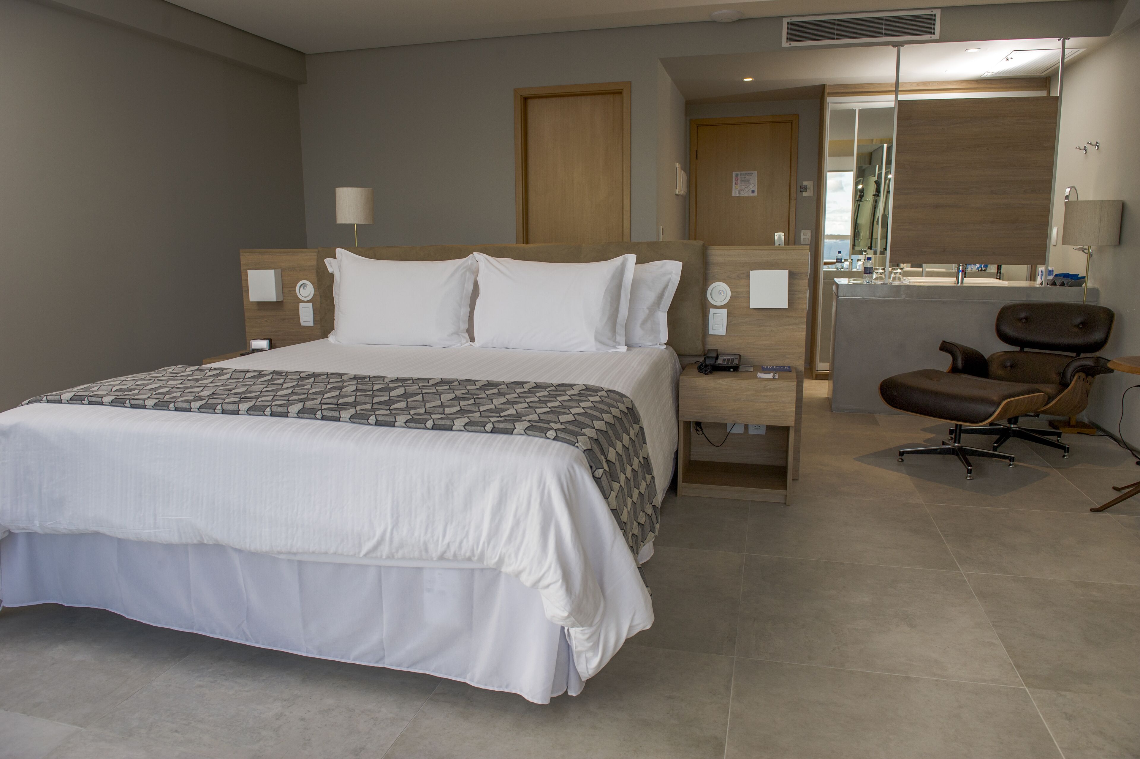 luxury room, ocean view | 1 bedroom, hypo-allergenic bedding, in-room safe, laptop workspace