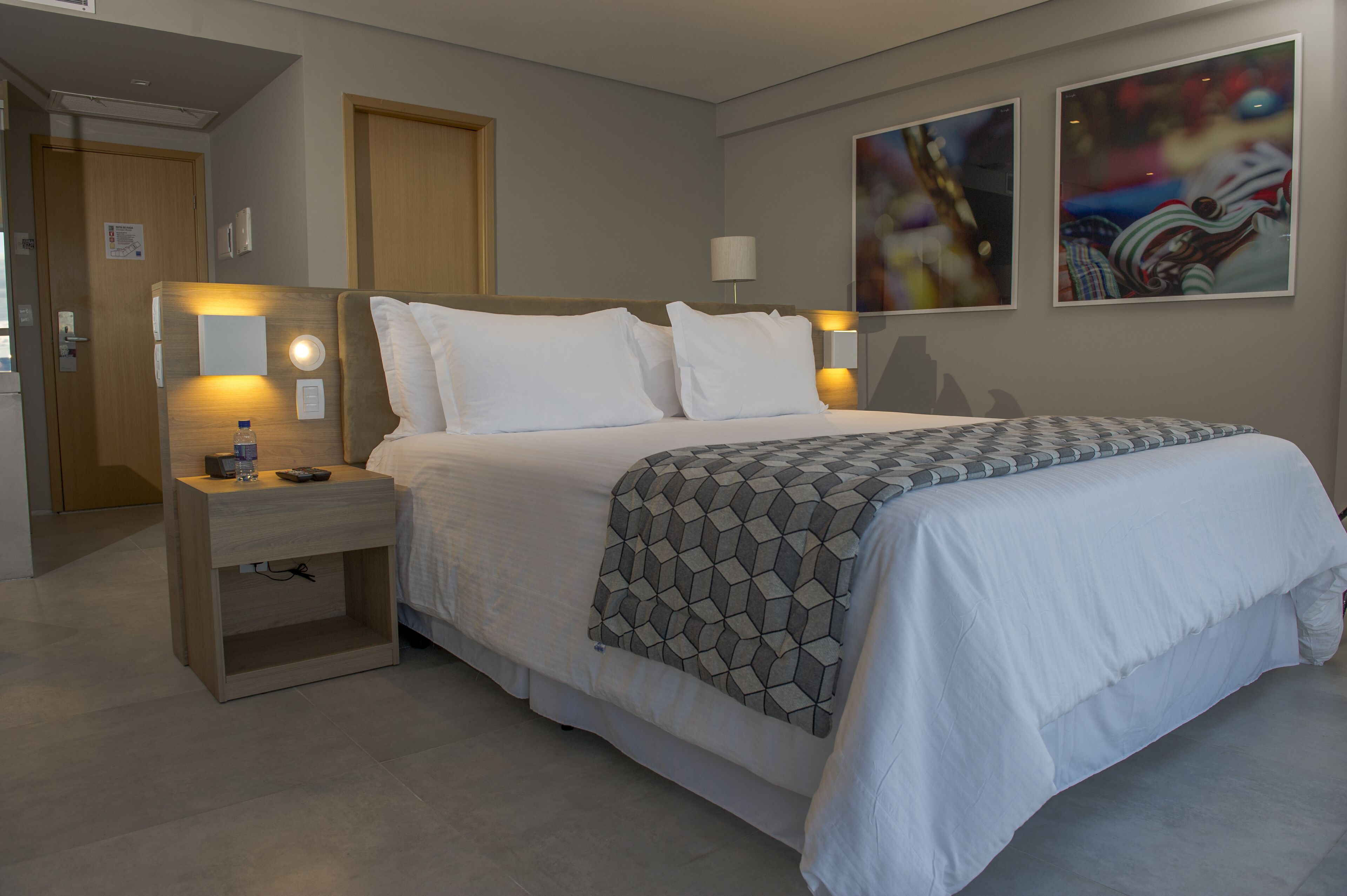 luxury room, ocean view | 1 bedroom, hypo-allergenic bedding, in-room safe, laptop workspace