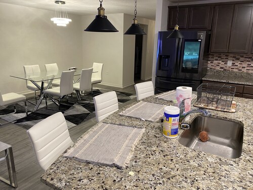 Luxury defined - Beautiful 5BR 3Ba Home Perfect for entire family vacation