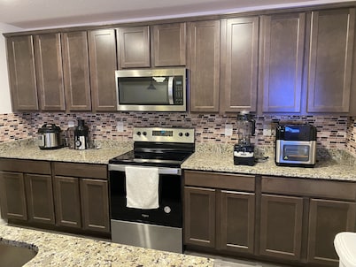 Luxury defined - Beautiful 5BR 3Ba Home Perfect for entire family vacation