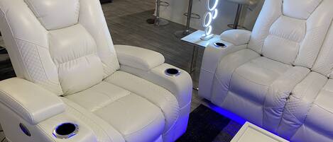 Smart TV, fireplace, DVD player, books