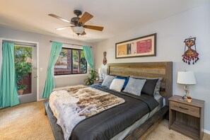 2 Schlafzimmer, Schreibtisch, Bügeleisen/Bügelbrett, Reisekinderbett