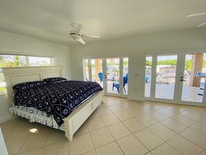 3 bedrooms, desk, iron/ironing board, WiFi