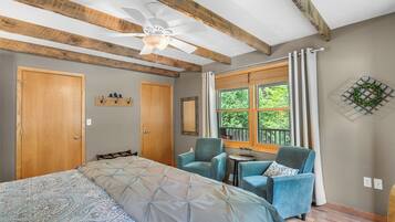 3 bedrooms, iron/ironing board, free WiFi, bed sheets