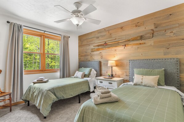 3 bedrooms, iron/ironing board, free WiFi, bed sheets