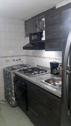 Paper towels, dining tables - Comfortable, central, seguro , ambiente familiar (Cali)