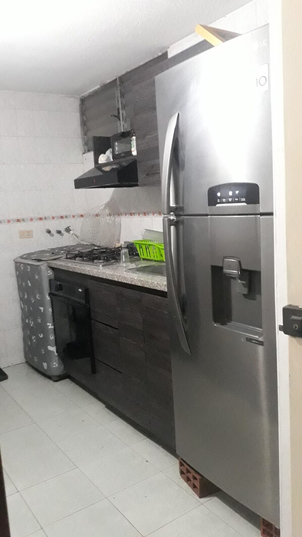 Paper towels, dining tables