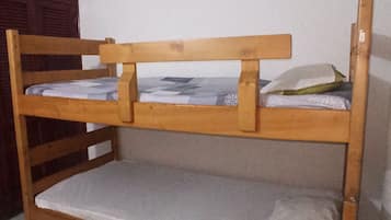 3 bedrooms, free WiFi, bed sheets