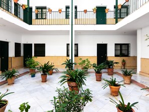 Interior - Misterhost Santa Cruz Judería - Cozy and quiet - Old Town (Sevilla)