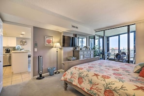 2 bedrooms, desk, iron/ironing board, internet