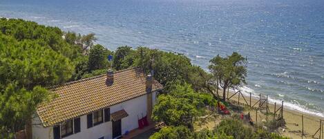 Accommodatie ligt op het strand