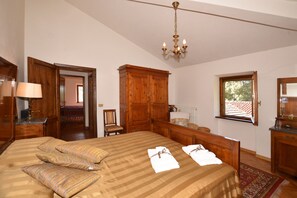 4 Schlafzimmer, kostenloses WLAN, Bettwäsche