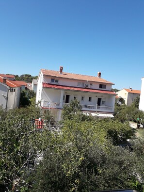 Esterni