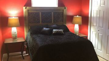 4 Schlafzimmer, Reisekinderbett, kostenloses WLAN, Bettwäsche