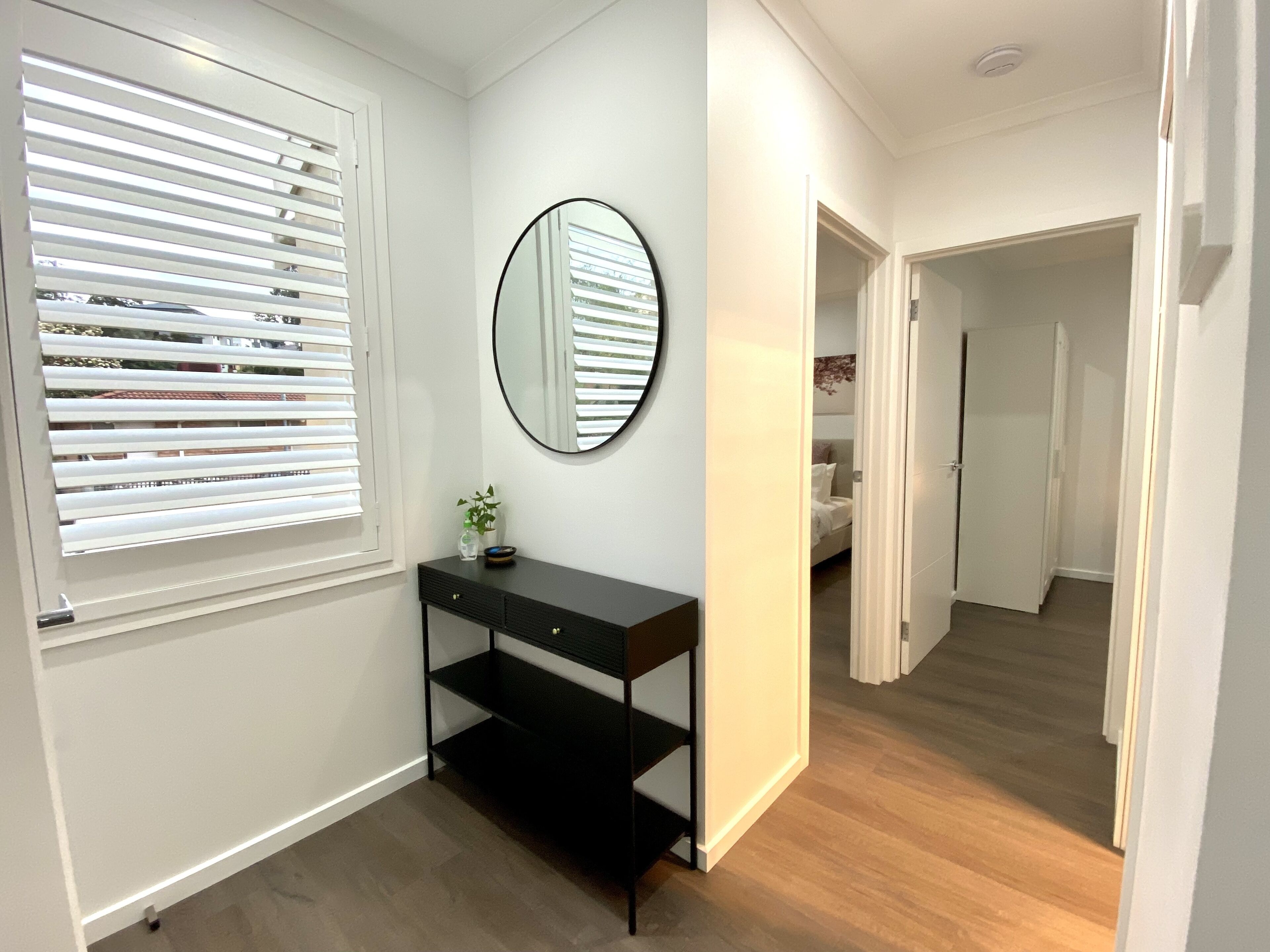 **Luxury 2BR APT - Pool/Sauna/Wifi/Shops — image 13