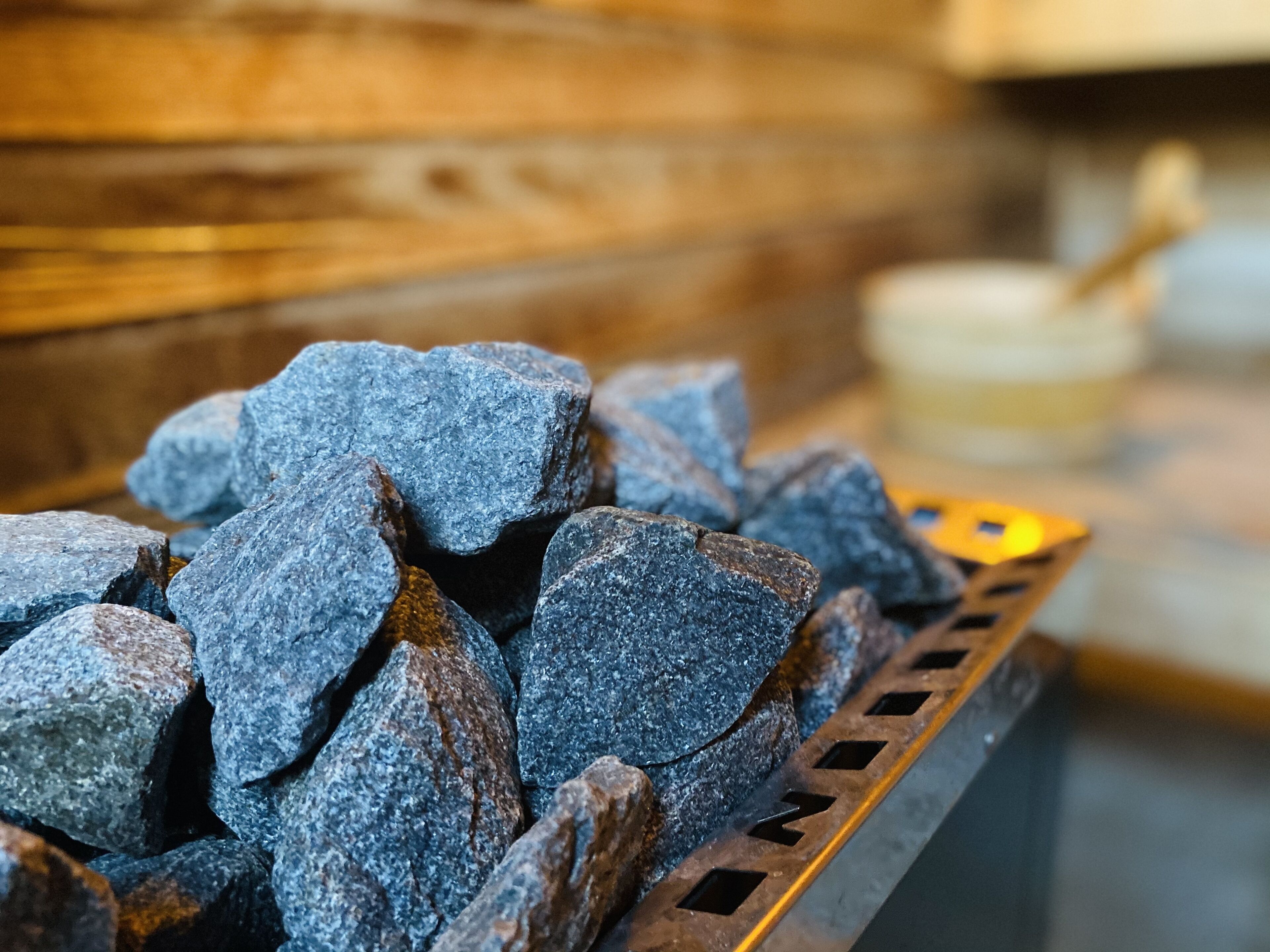 **Luxury 2BR APT - Pool/Sauna/Wifi/Shops — image 3