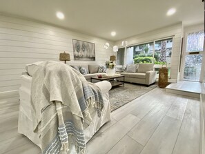 Smart TV, fireplace, computer monitors, printers