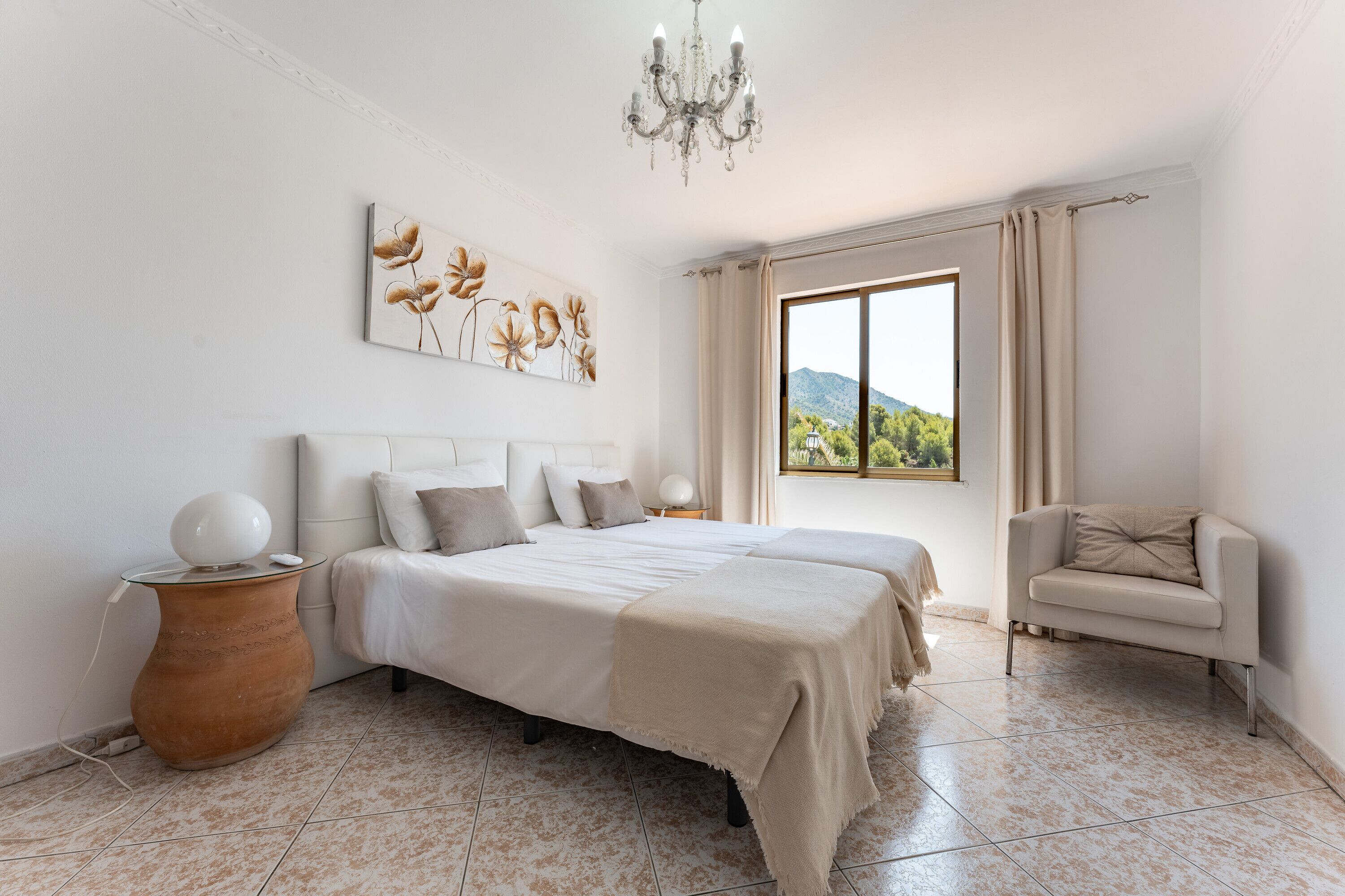 9 bedrooms, iron/ironing board, free WiFi, bed sheets