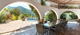 "Cortijo Alegría – Up to 28 Guests | Perfect for Groups, Families & Events - Private Pool