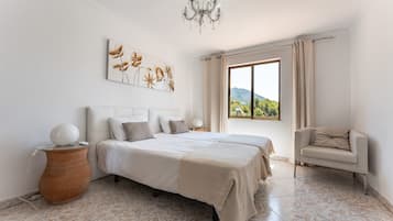 9 sovrum, strykjärn/strykbräda, gratis wi-fi och sängkläder