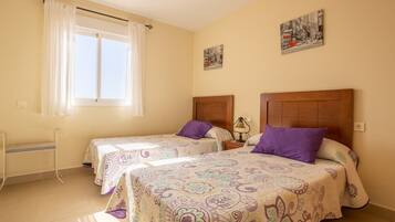 2 camere, ferro/asse da stiro, Wi-Fi gratuito, lenzuola