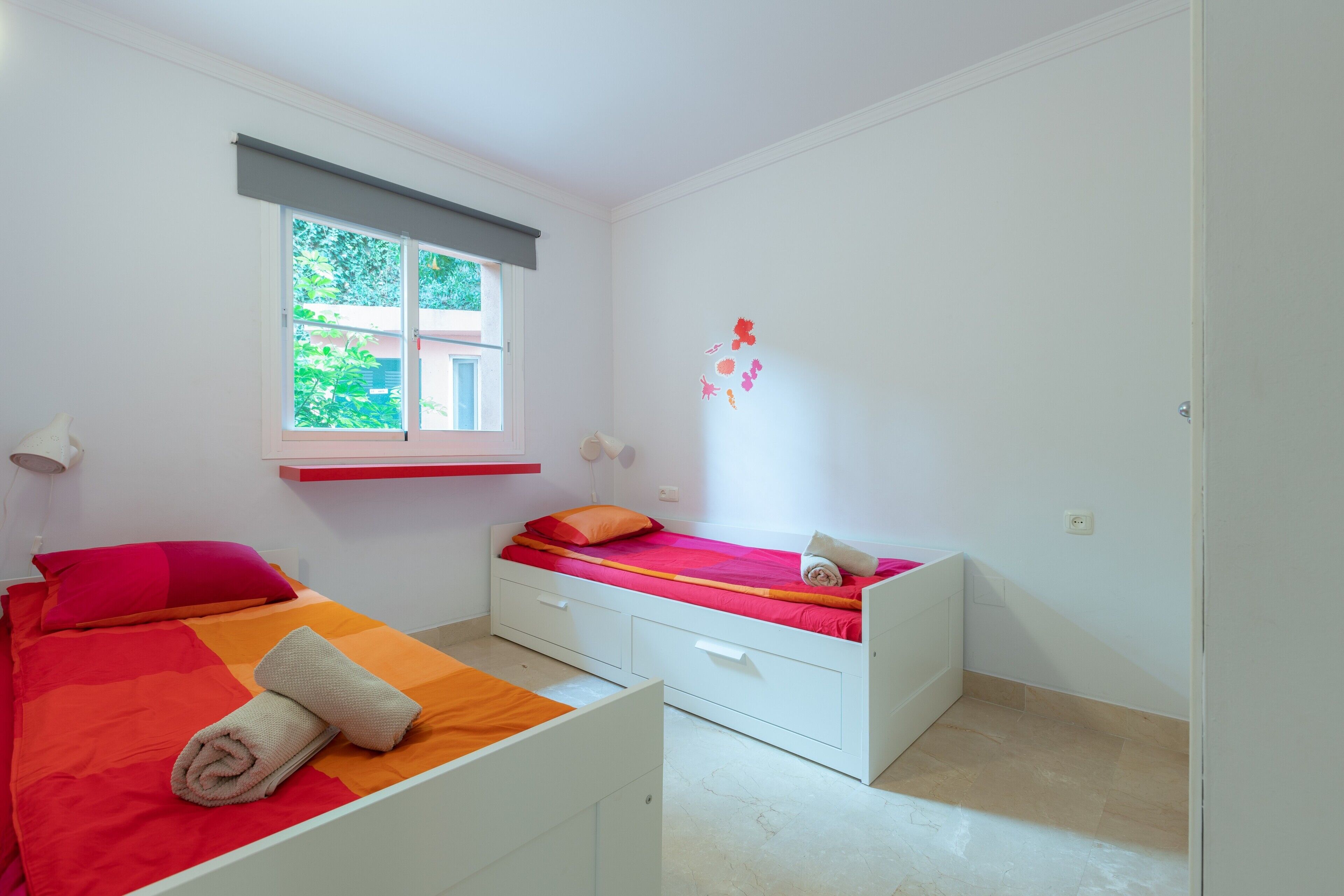 3 habitaciones, tabla de planchar con plancha y wifi gratis 