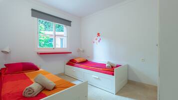 3 habitaciones, tabla de planchar con plancha y wifi gratis