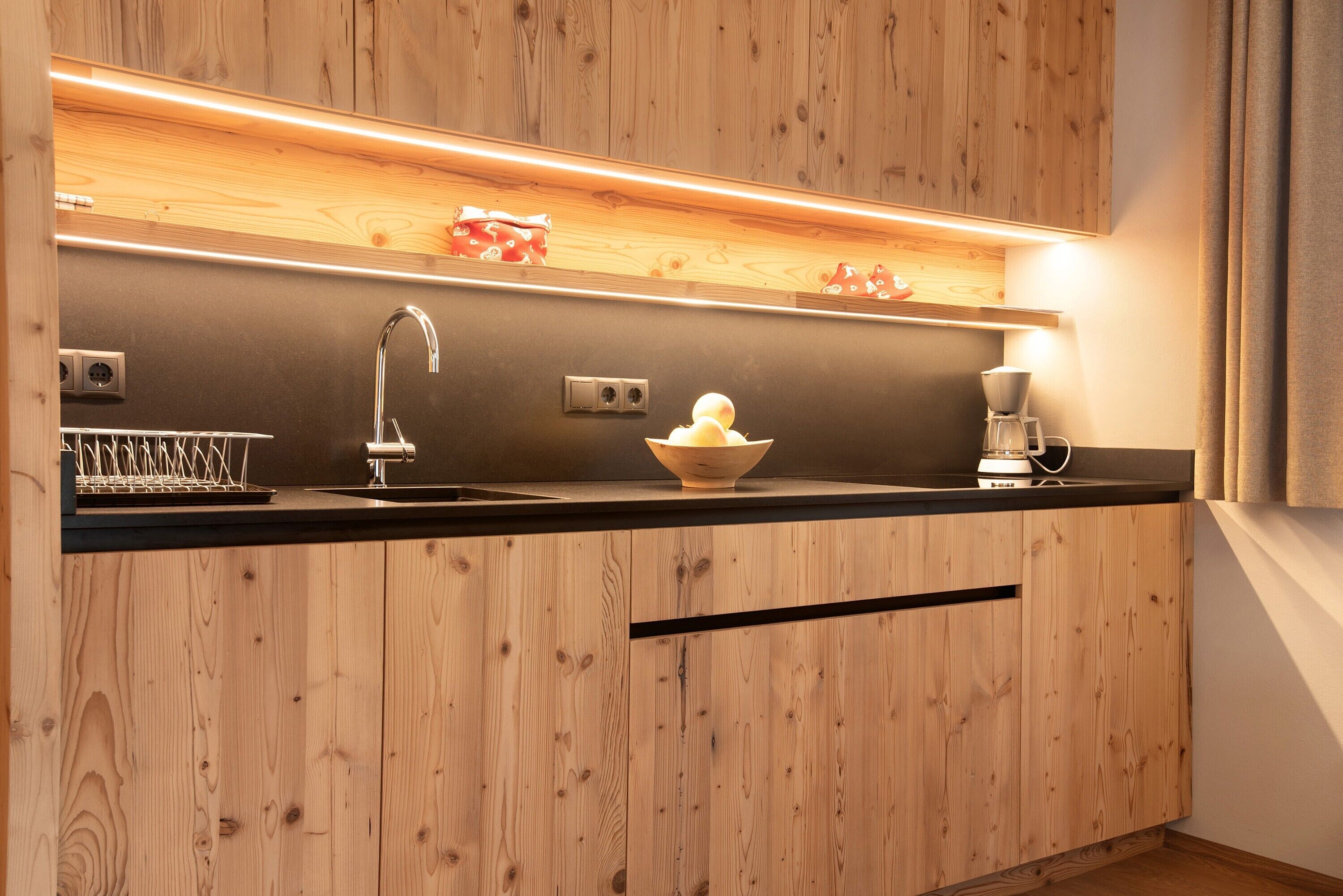 Refrigerador, microondas, parrilla de estufa y lavavajillas 