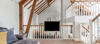 Alken Farm Stay with Terrace