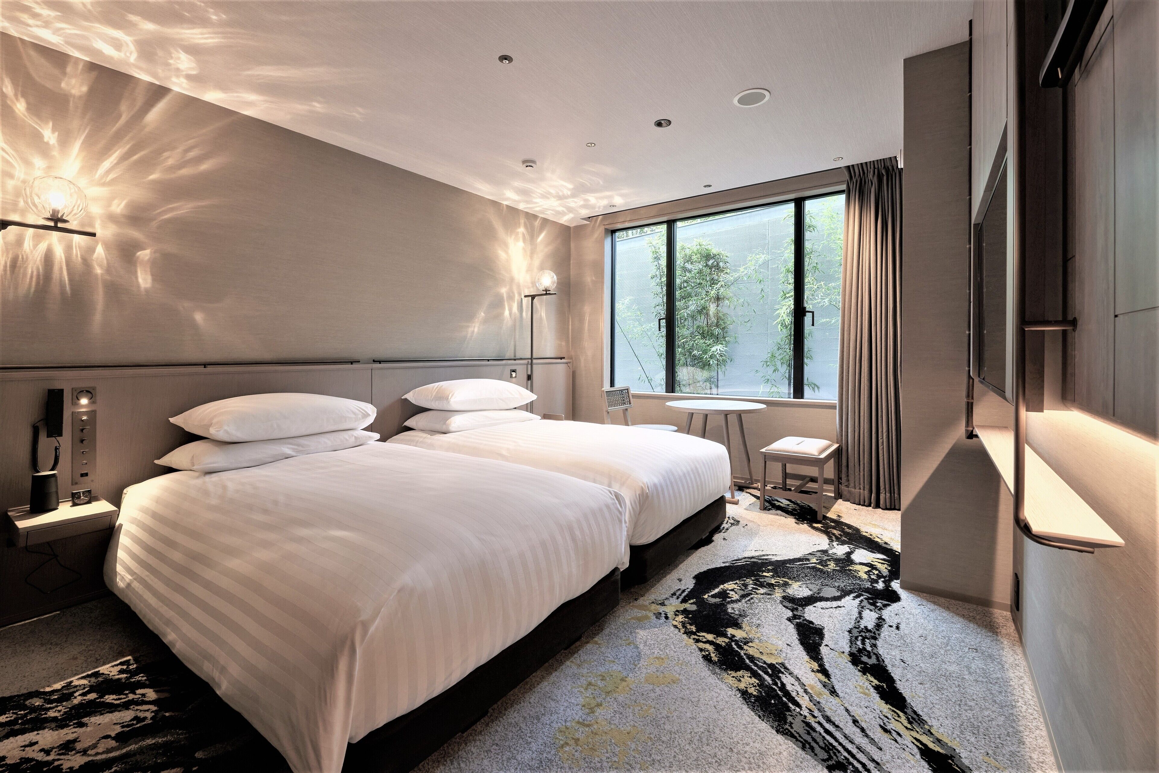 Kahden hengen deluxe-huone (kaksi sänkyä), tupakointi kielletty (Accessible) | Tallelokero huoneessa, ilmaiset vauvansängyt, ilmainen Wi-Fi