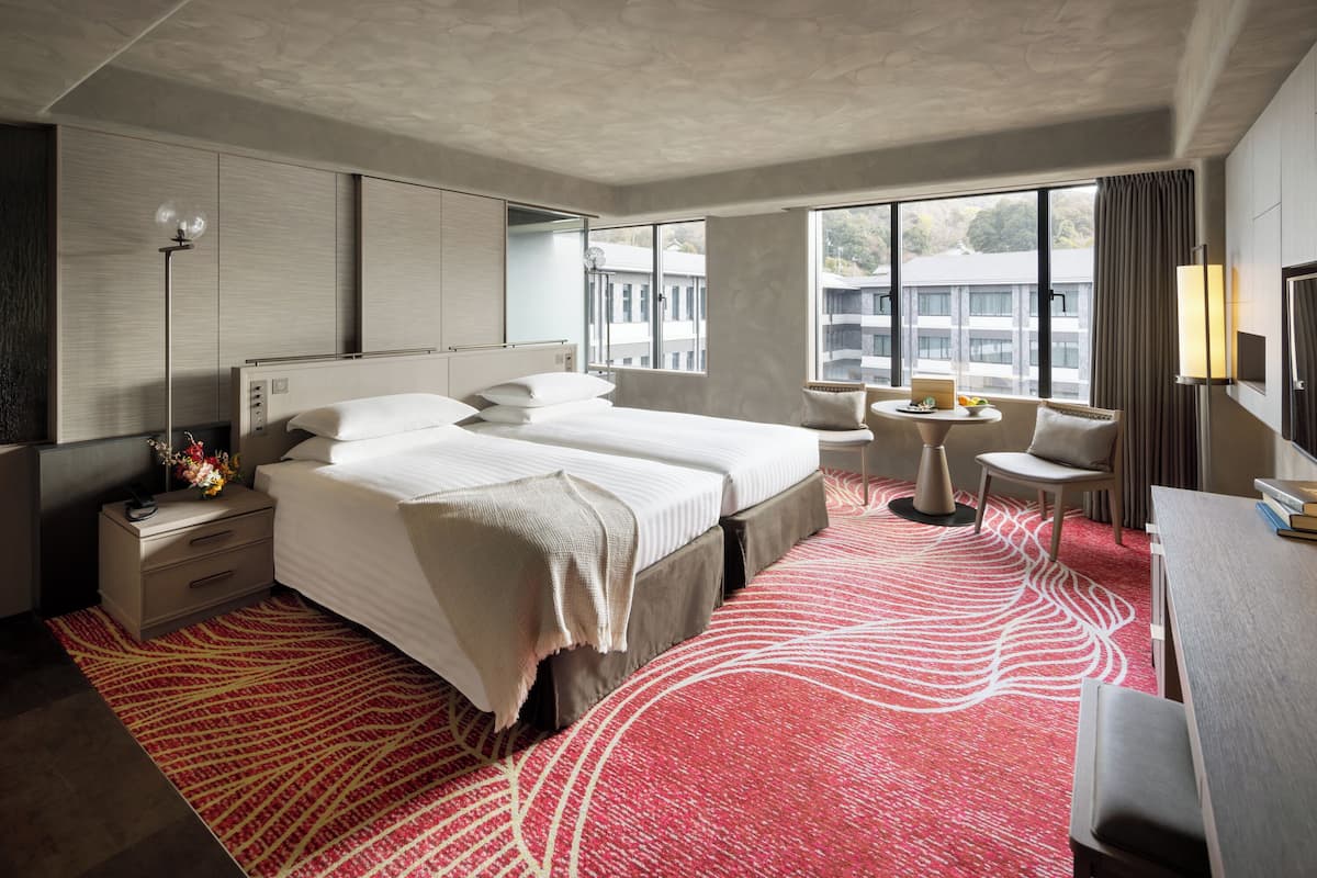 In-room safe, free cribs/infant beds, free WiFi, bed sheets